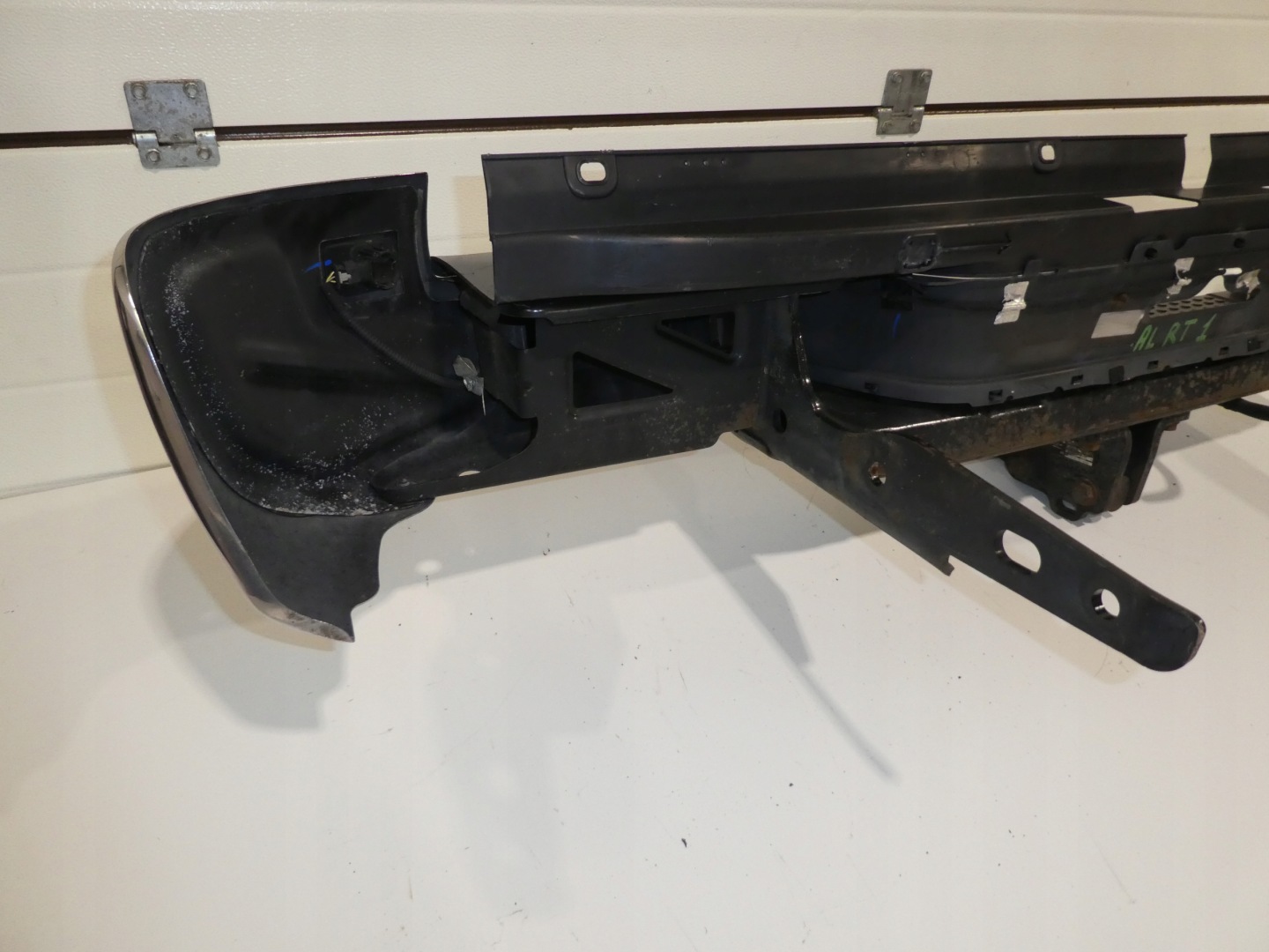 VW AMAROK 2H rear bumper towing PDC CHROM 2H5