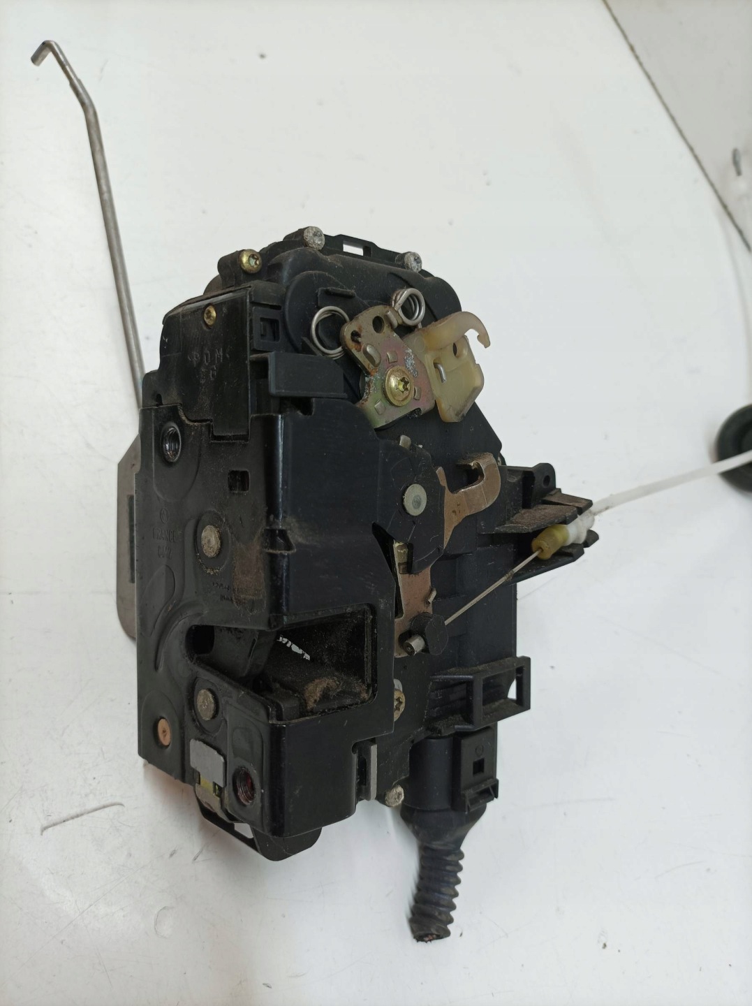 lock door left front 4B1837015G Audi A4 II (2000-2006) B6