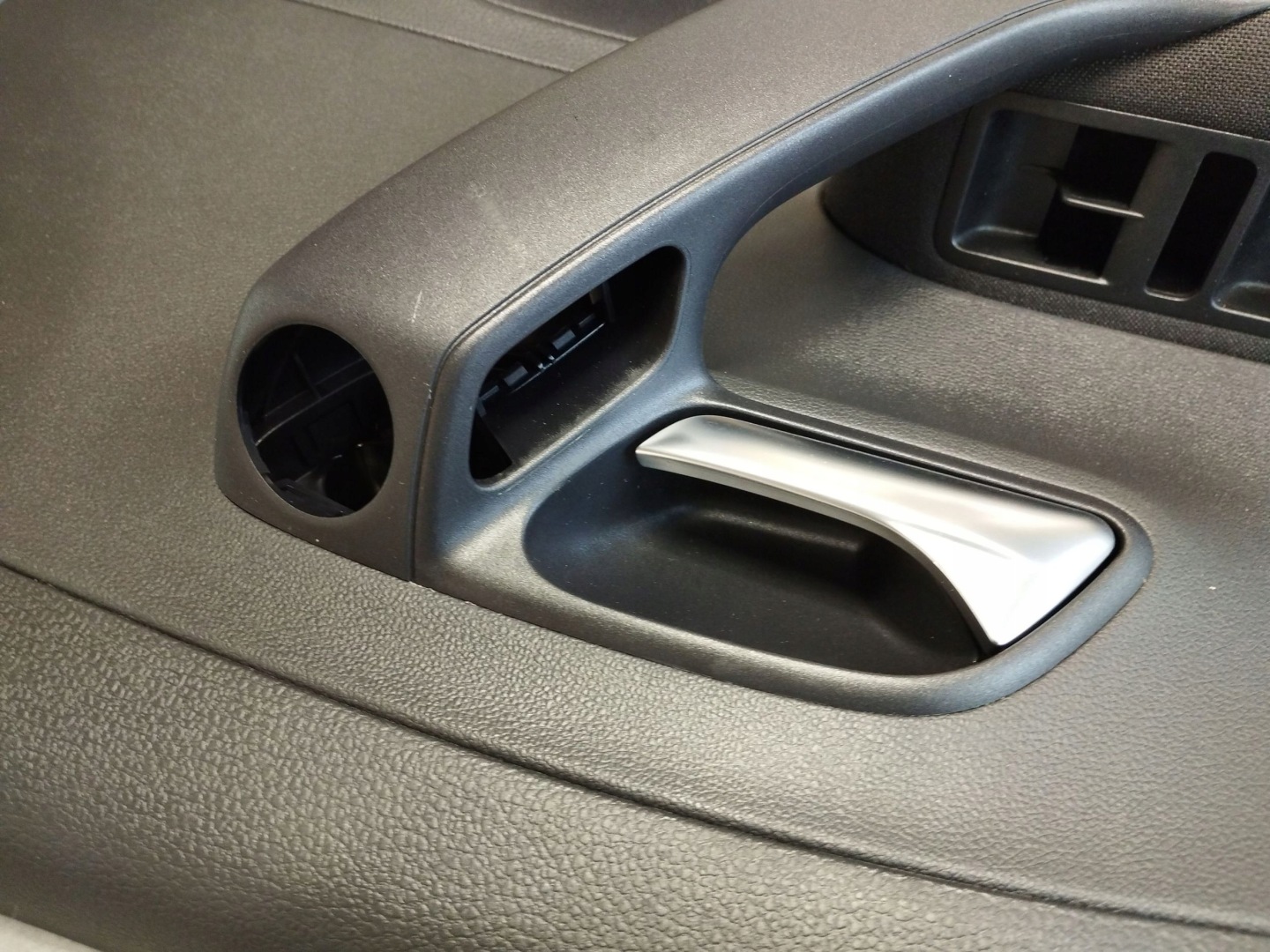 Volkswagen Polo V 6R side door left front 6R4867011