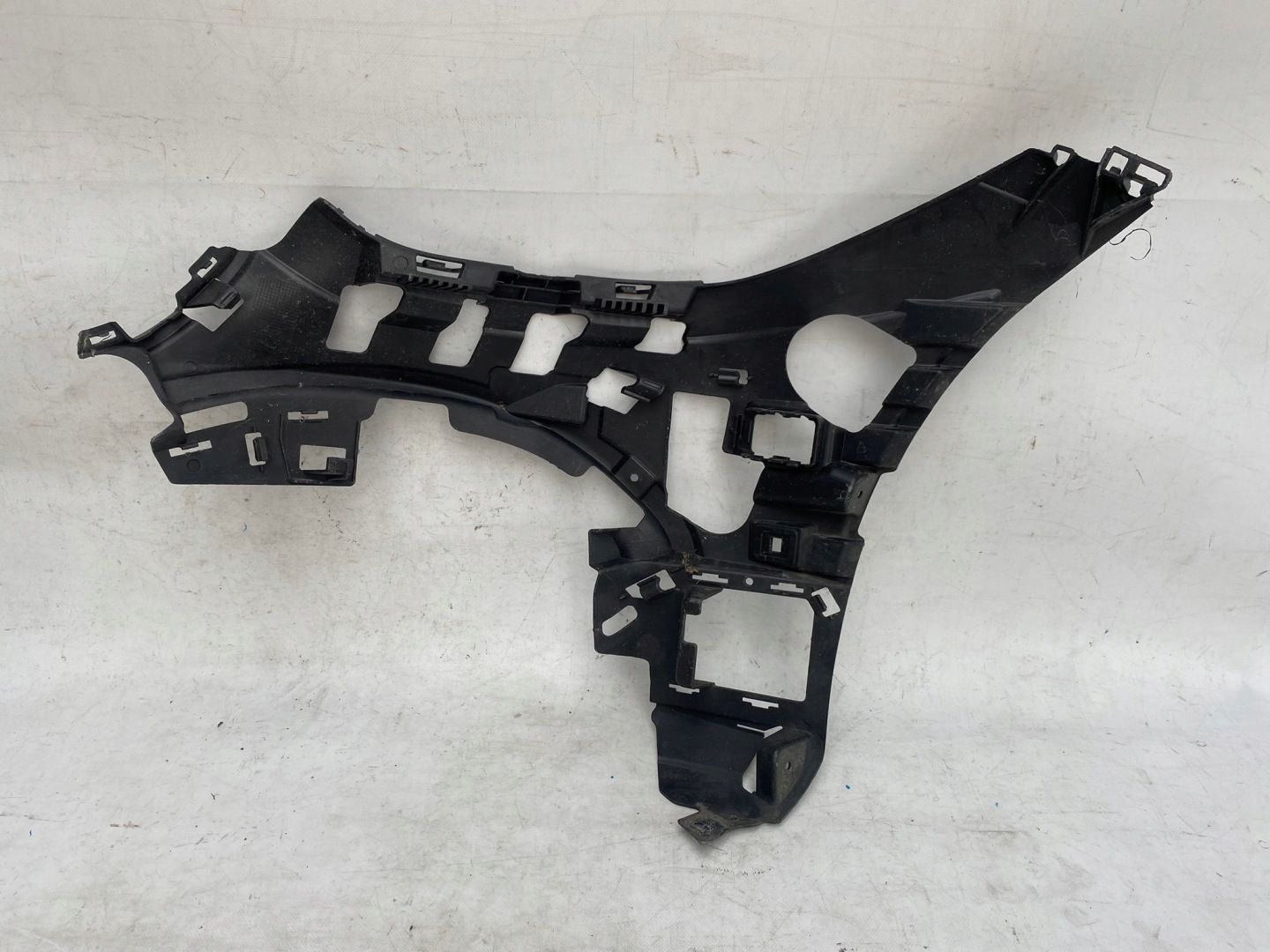 MERCEDES W206 21- support holder of a bumper right front A2068851601