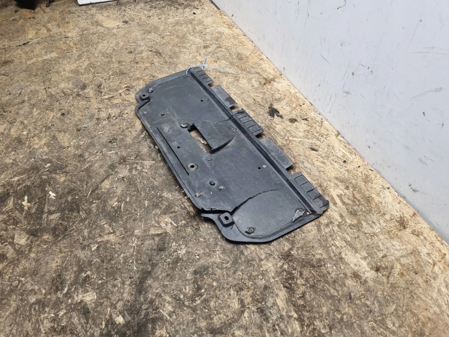 cover below engine 4F0863822A AUDI A6 C6 2.0 FSI