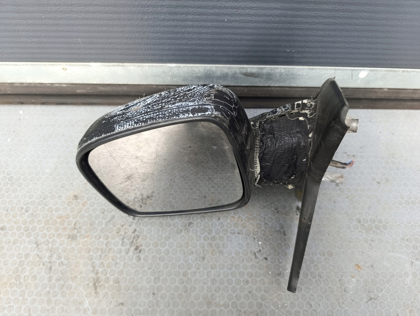 VW T5 mirror left driver´s 5 PIN damaged