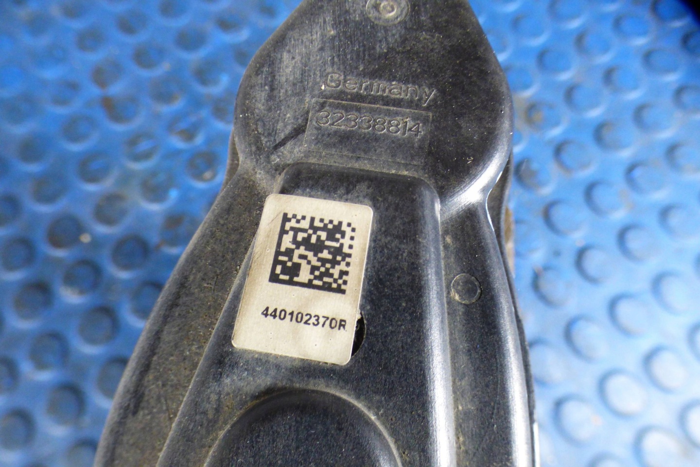 Renault Clio V caliper brake left rear part 440102370R stBDB original