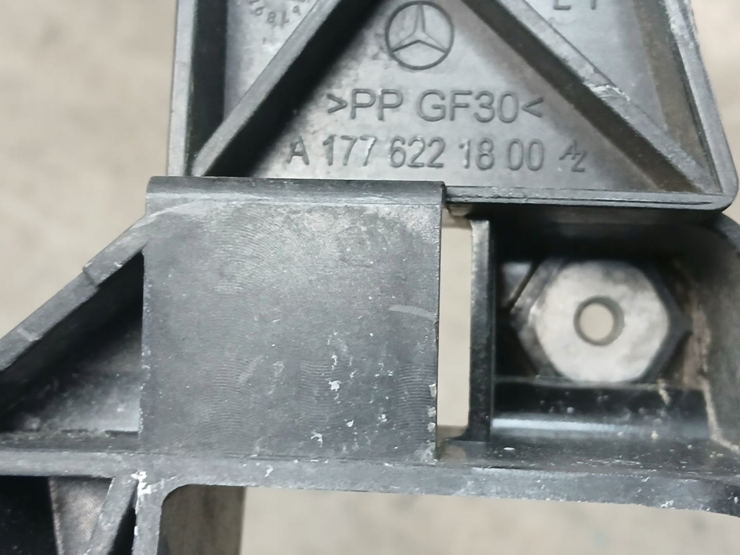 support panel for radiators MERCEDES A KLASA W177 A177 A1776221800