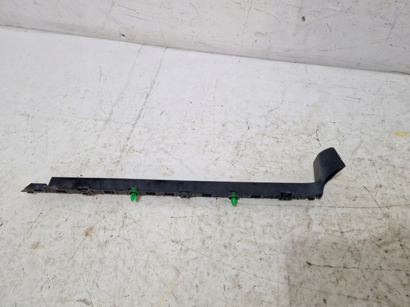 DODGE CHARGER 2015 - Support plaque Pare choc Support Gauche 68226565AE