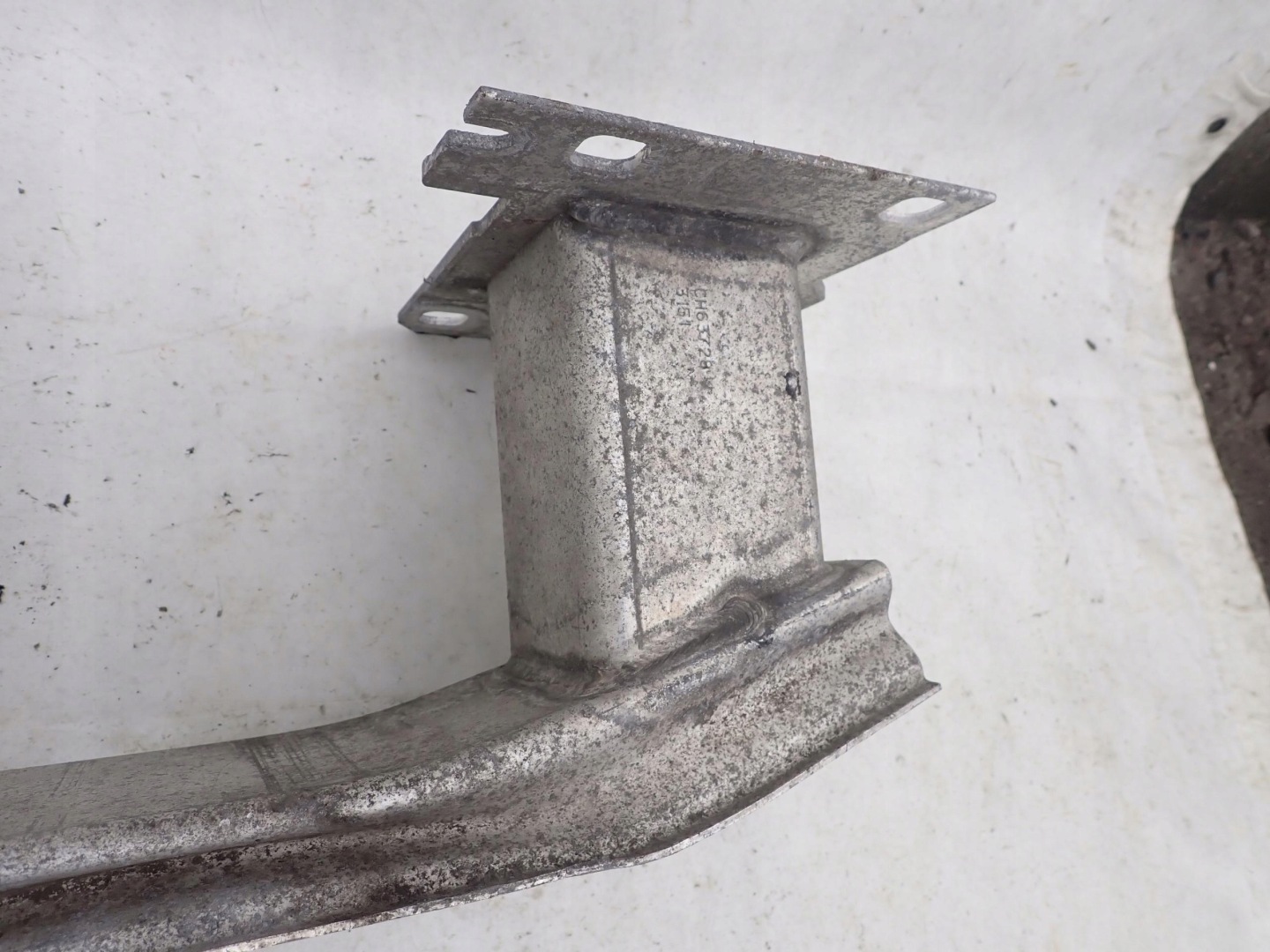 AUDI A3 8V 13- bumper support front 8V0807109B