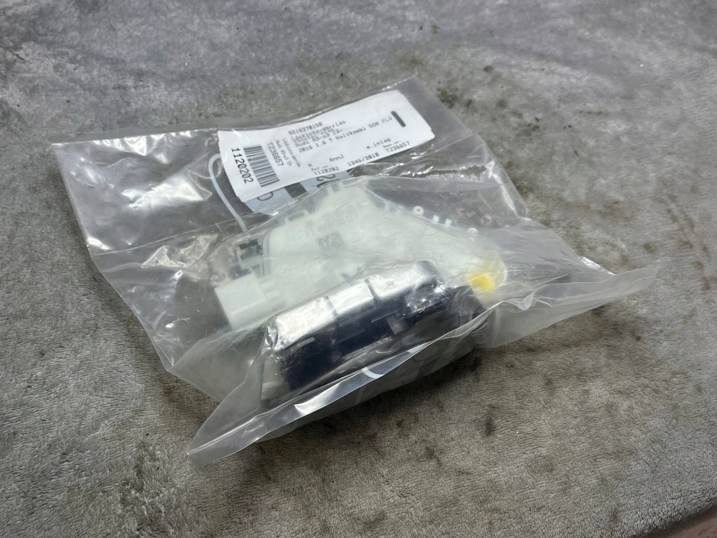 AUDI A5 LIFT 8W6 COUPE lock door left 8X1837015B !J