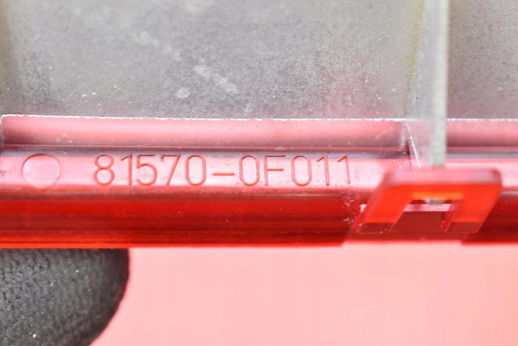 light STOPU STOP 81570-0F011 TOYOTA COROLLA VERSO 2 II 04-09
