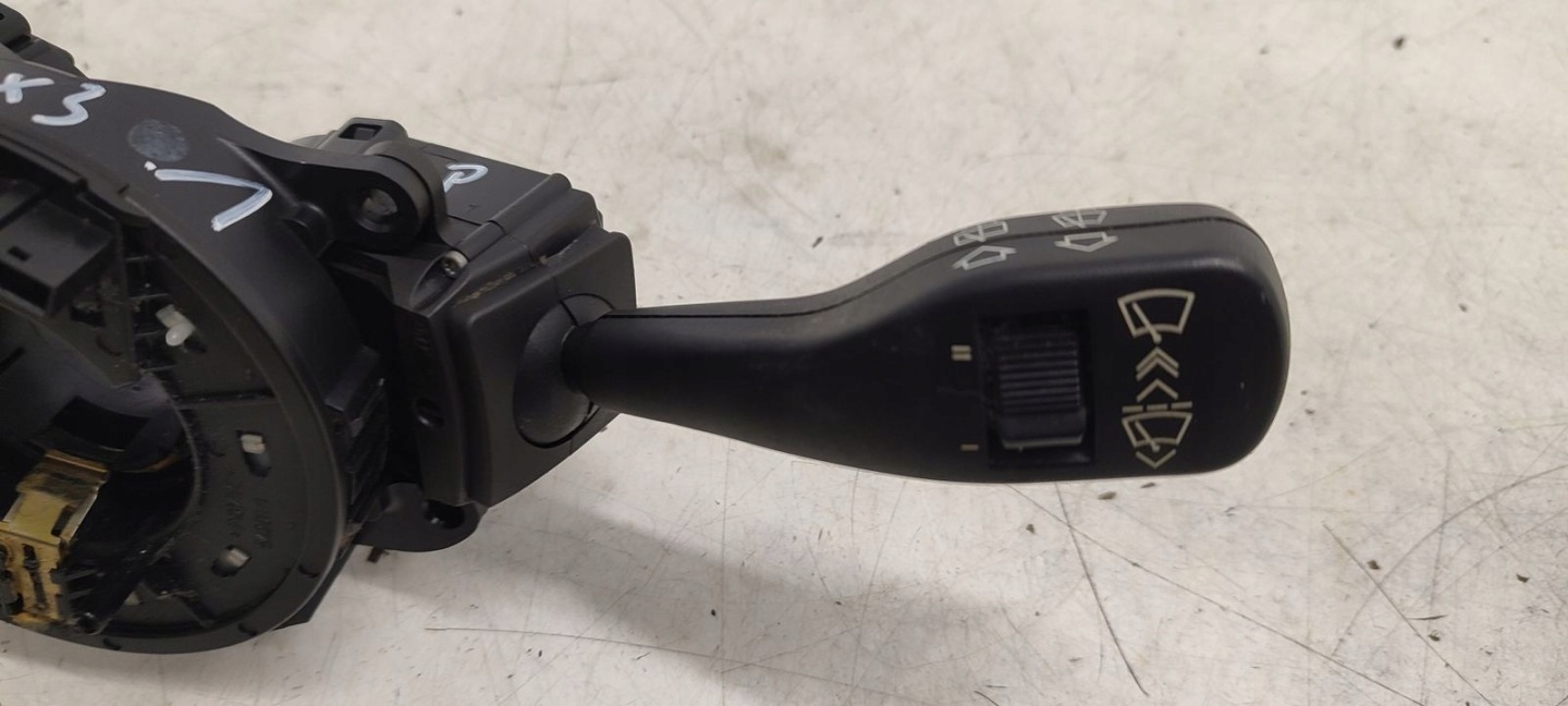 steering wheel levers and controls ring zwijak BMW E83 X3 2,0D