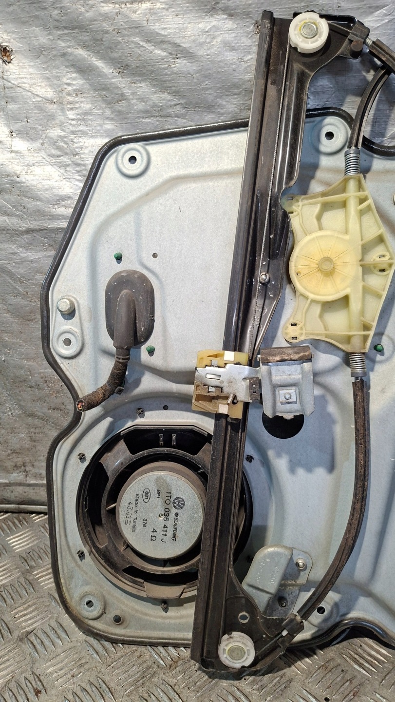 window regulator left front VW TOURAN and