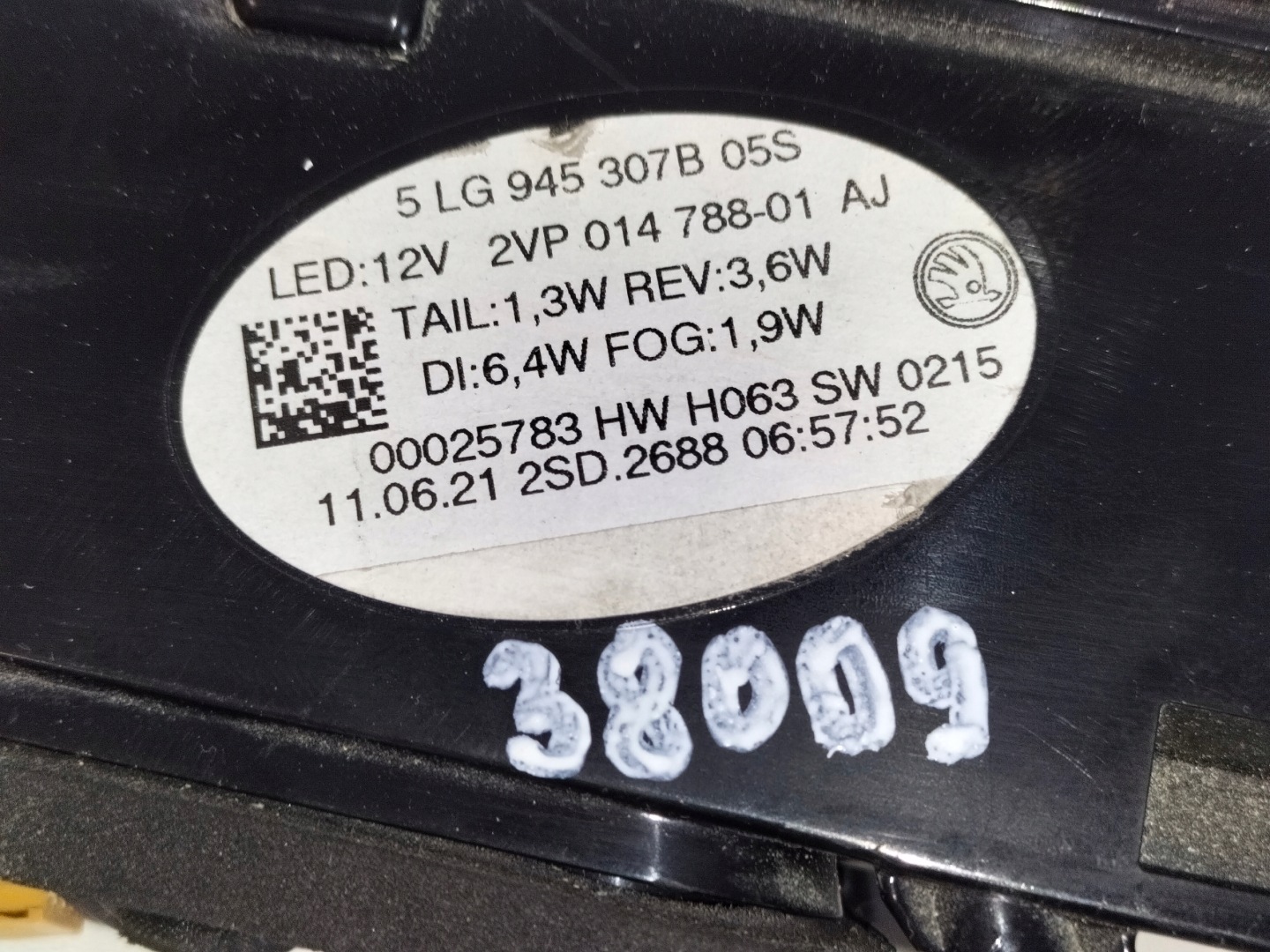 light rear rear part left SKODA ENYAQ 21- LED