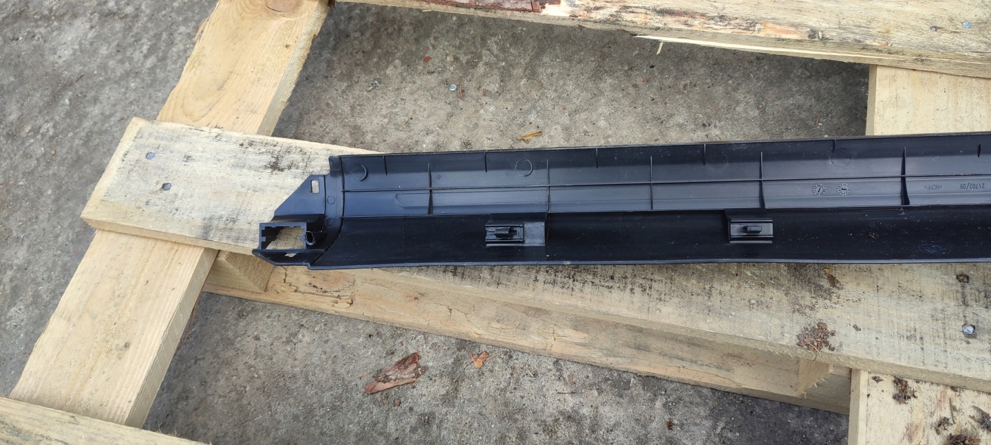 moulding threshold left AUDI A5 8T COUPE 8T0853905A