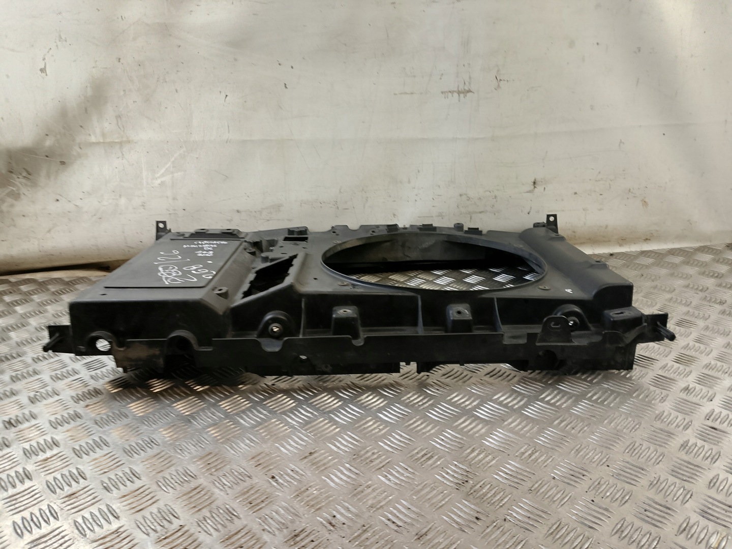 support panel for radiators pillar CITROEN C4 and PICASSO 1.6 B 9658574780