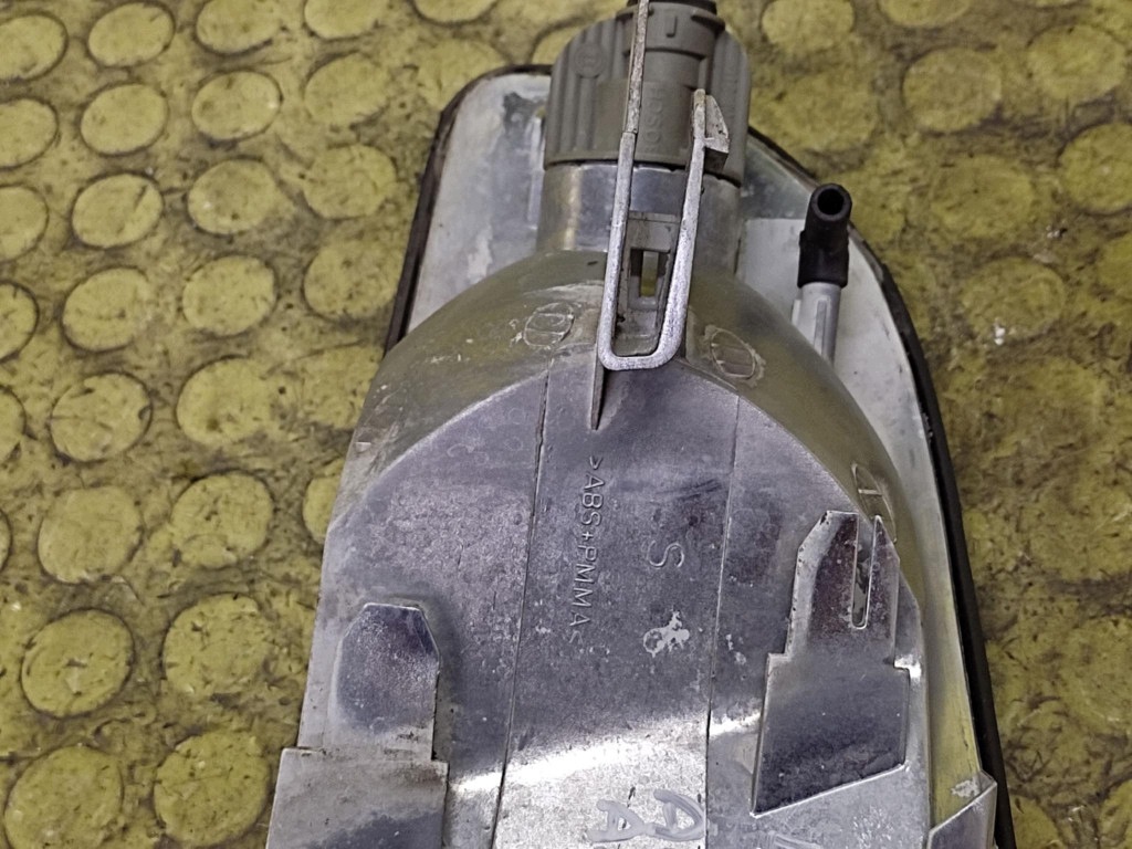 AUDI A4 B5 indicatore direzione sinistra anteriore