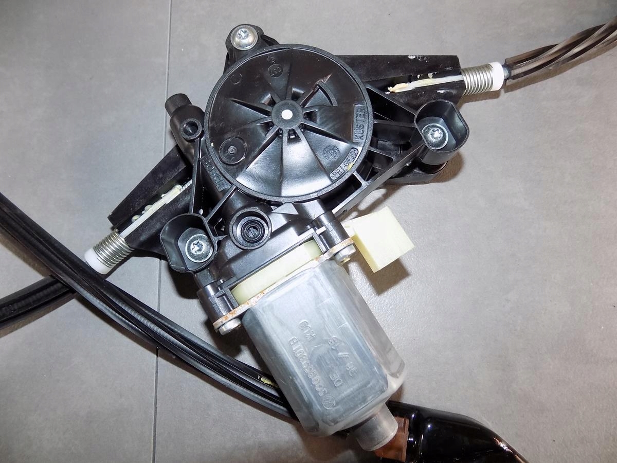 VW GOLF VII mechanism left front 5G4837461H