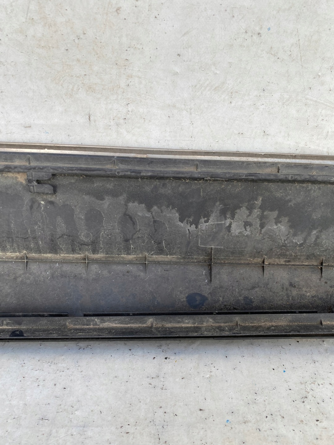 VW TIGUAN 2 II 16- left moulding door front 5NA854939N