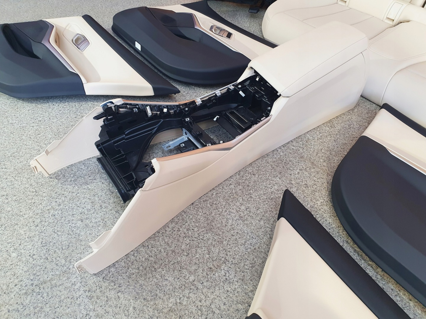 BMW G20 inner seats SPORT side leather CANBERRA BEIGE