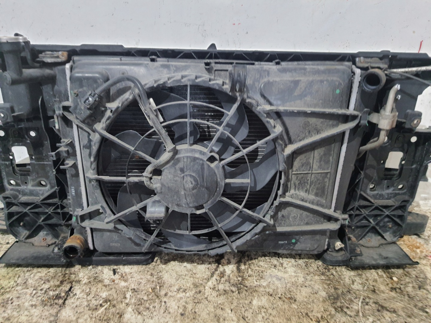 HYUNDAI I30 06-09 support panel for radiators petrol