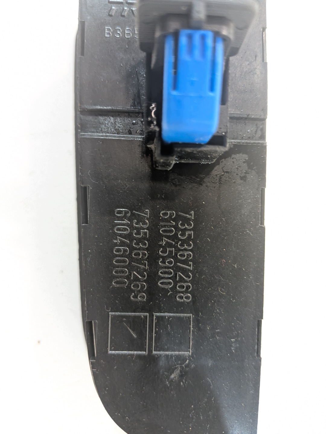 interruttore PRZELACZNK PANEL luci OE 735367268 Fiat Grande Punto 05-12