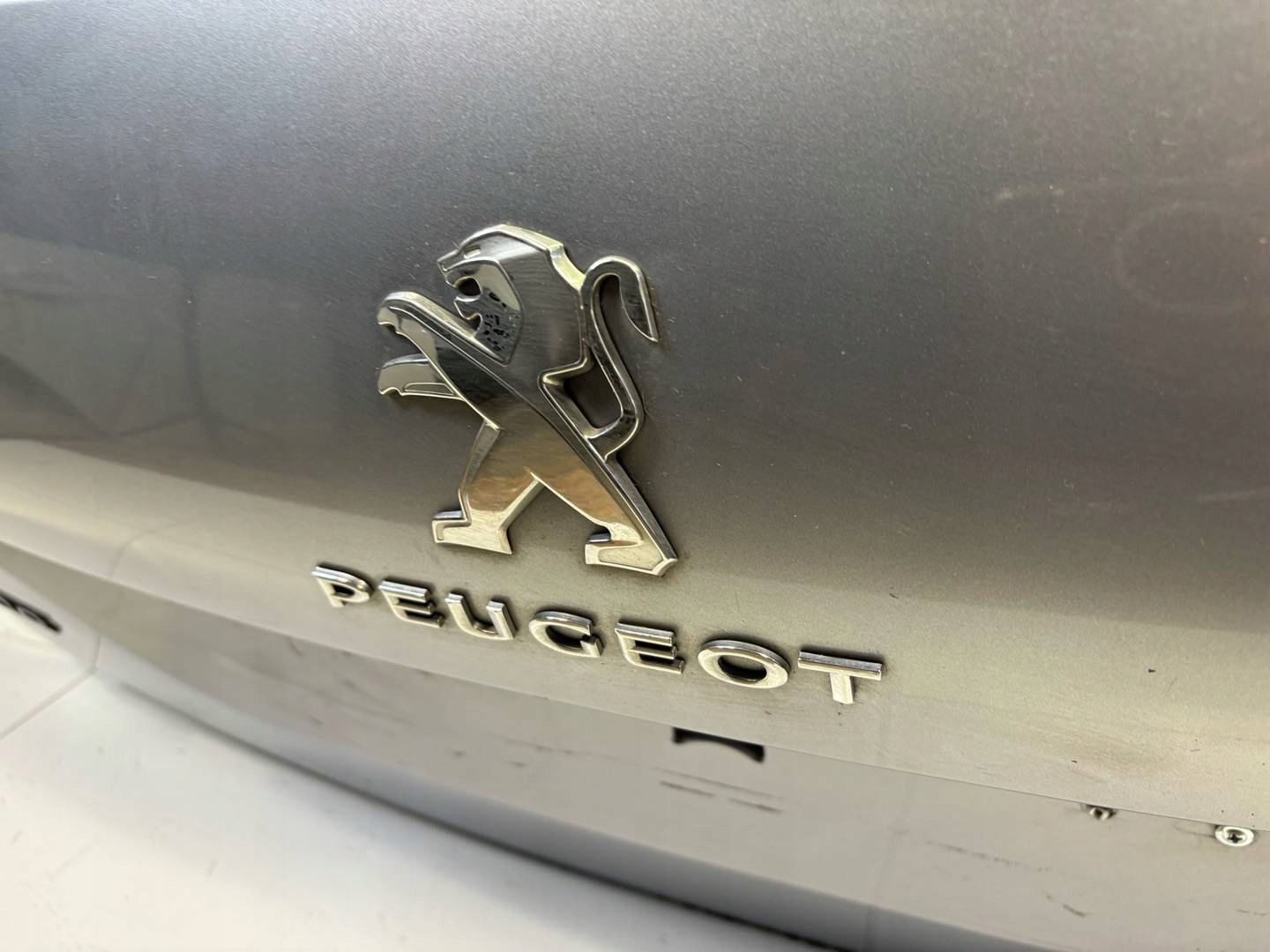 rear trunk door boot Peugeot 308 2 2016