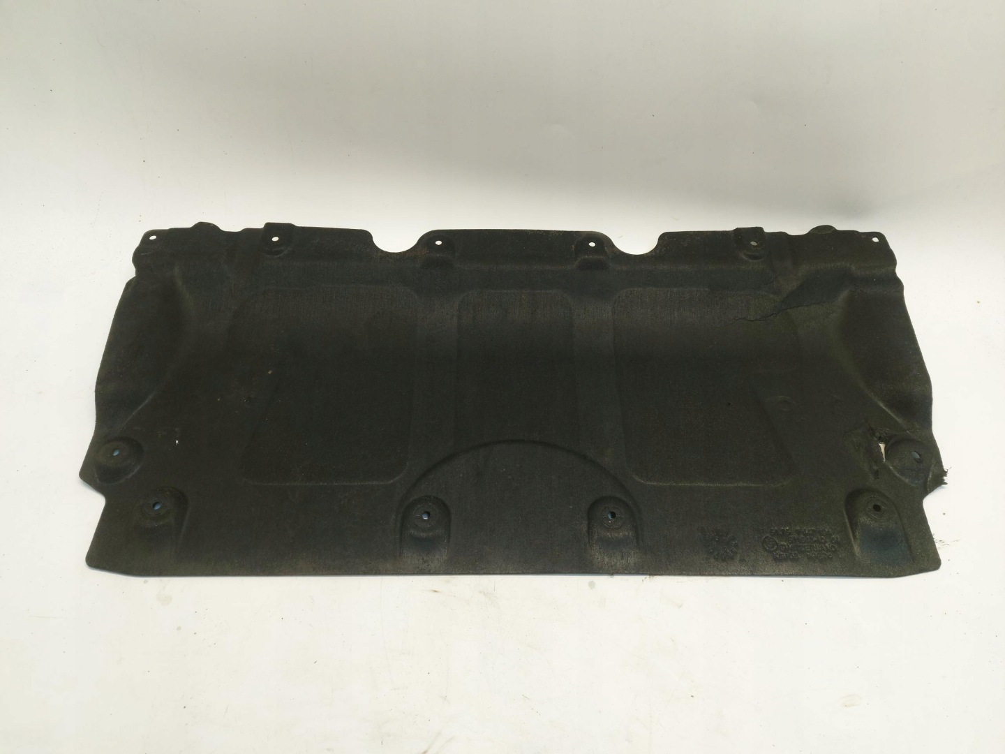 BMW G20 330e cover lower below engine 7447194