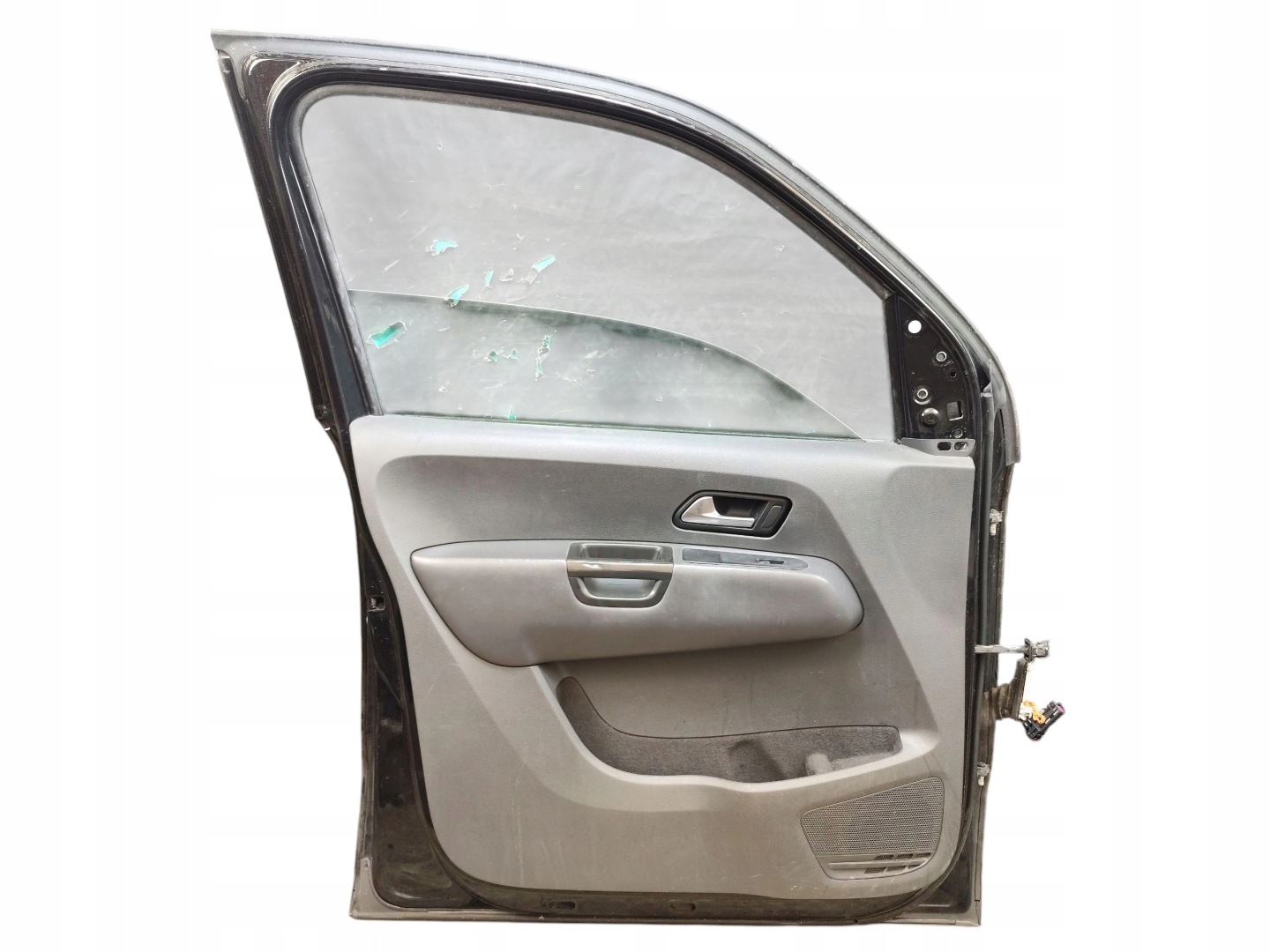 door left front VW AMAROK and LAK: LC9X (10-16)