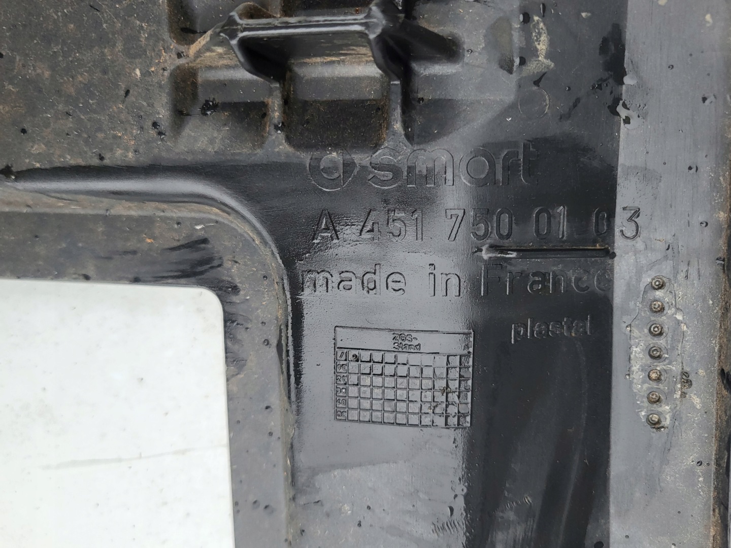 Cofano LOGO SMART FORTWO II 451 OE BIALA