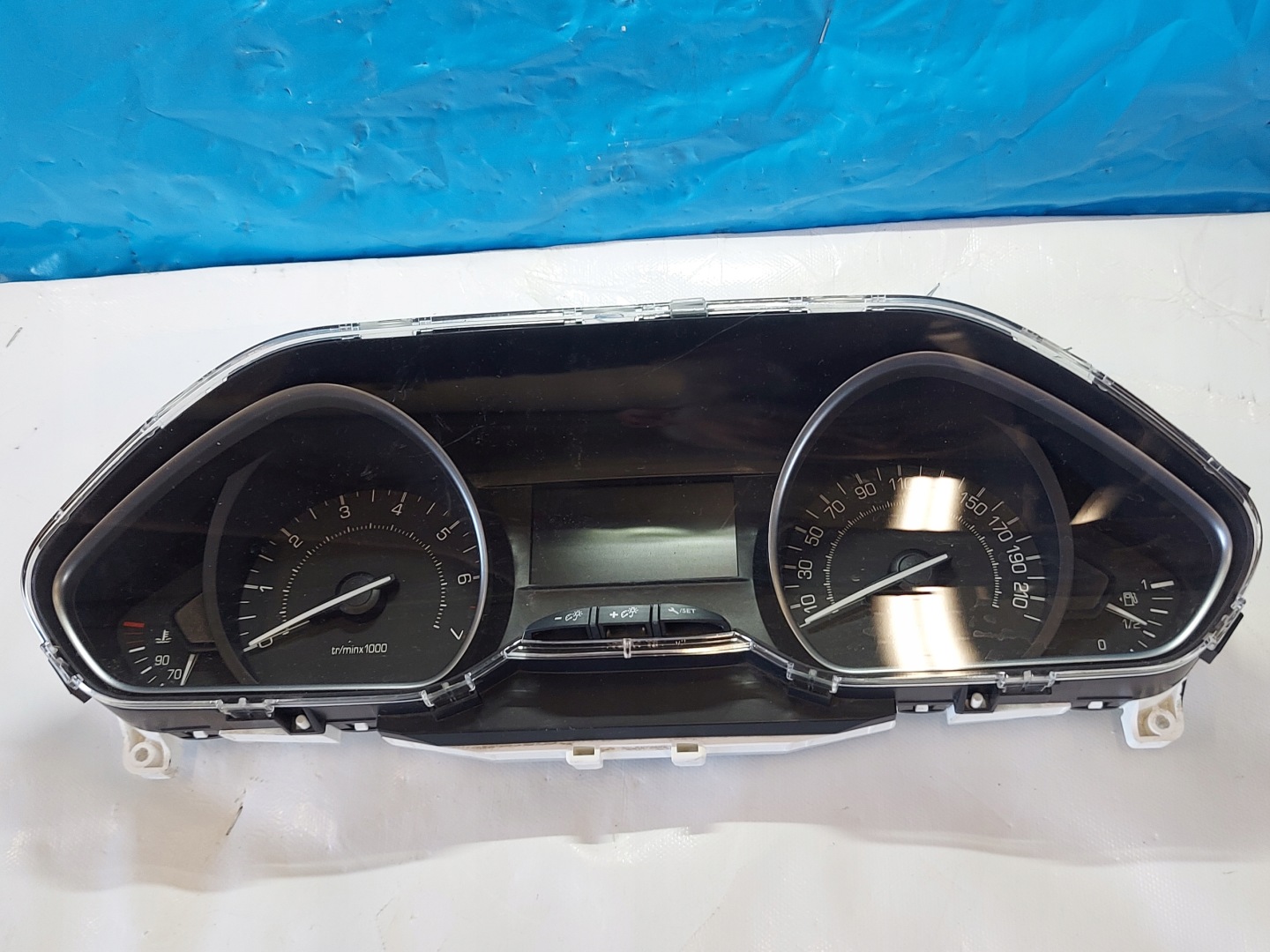 dials clock PEUGEOT 208 1.2 VTI 982598618000