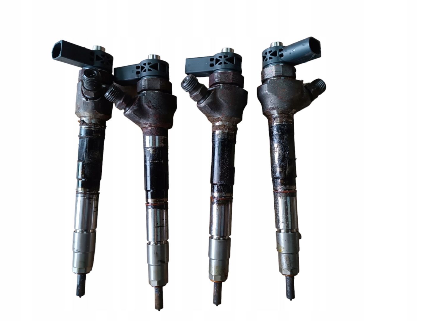 nozzle injector 2.0 TDI VW PASSAT B8 GOLF 04L130277AC