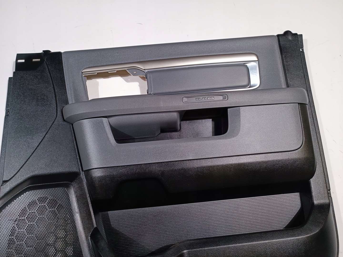 side door right front Dodge RAM 1500 2013-2018