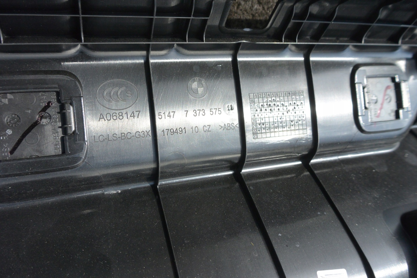 cover KRAWEDZI boot rear part cap BMW 5-SERIA G30