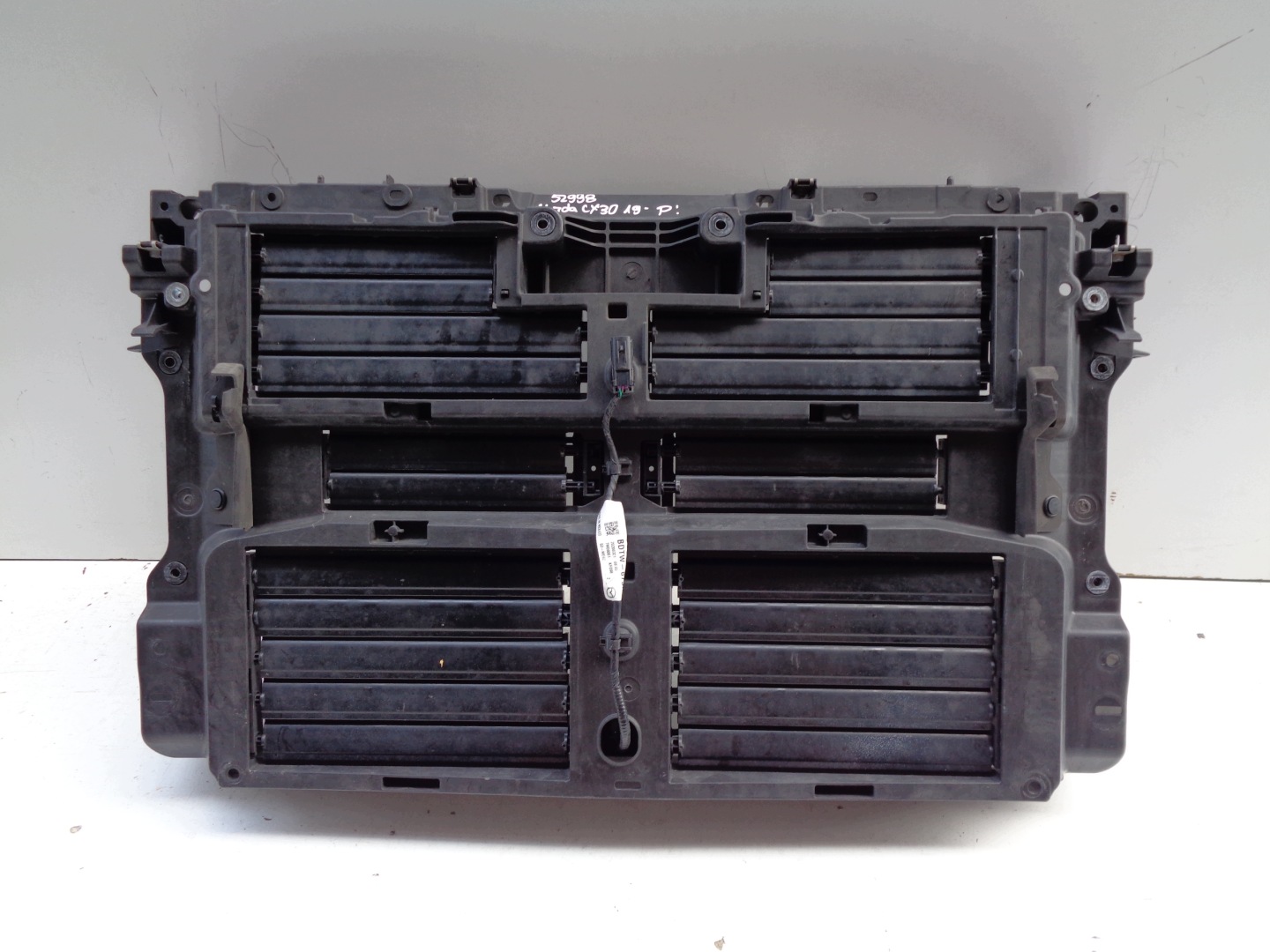 bar, wall front MAZDA CX30 19- NR 52998
