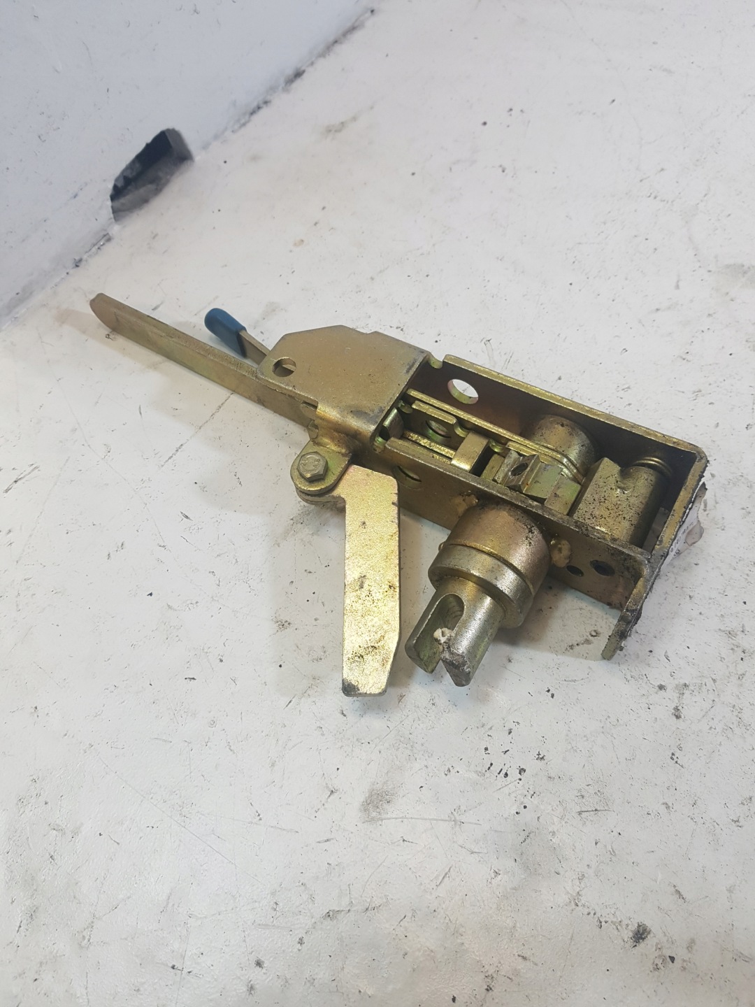 Spanner PLANDEKI rechts IVECO DAILY 670905593