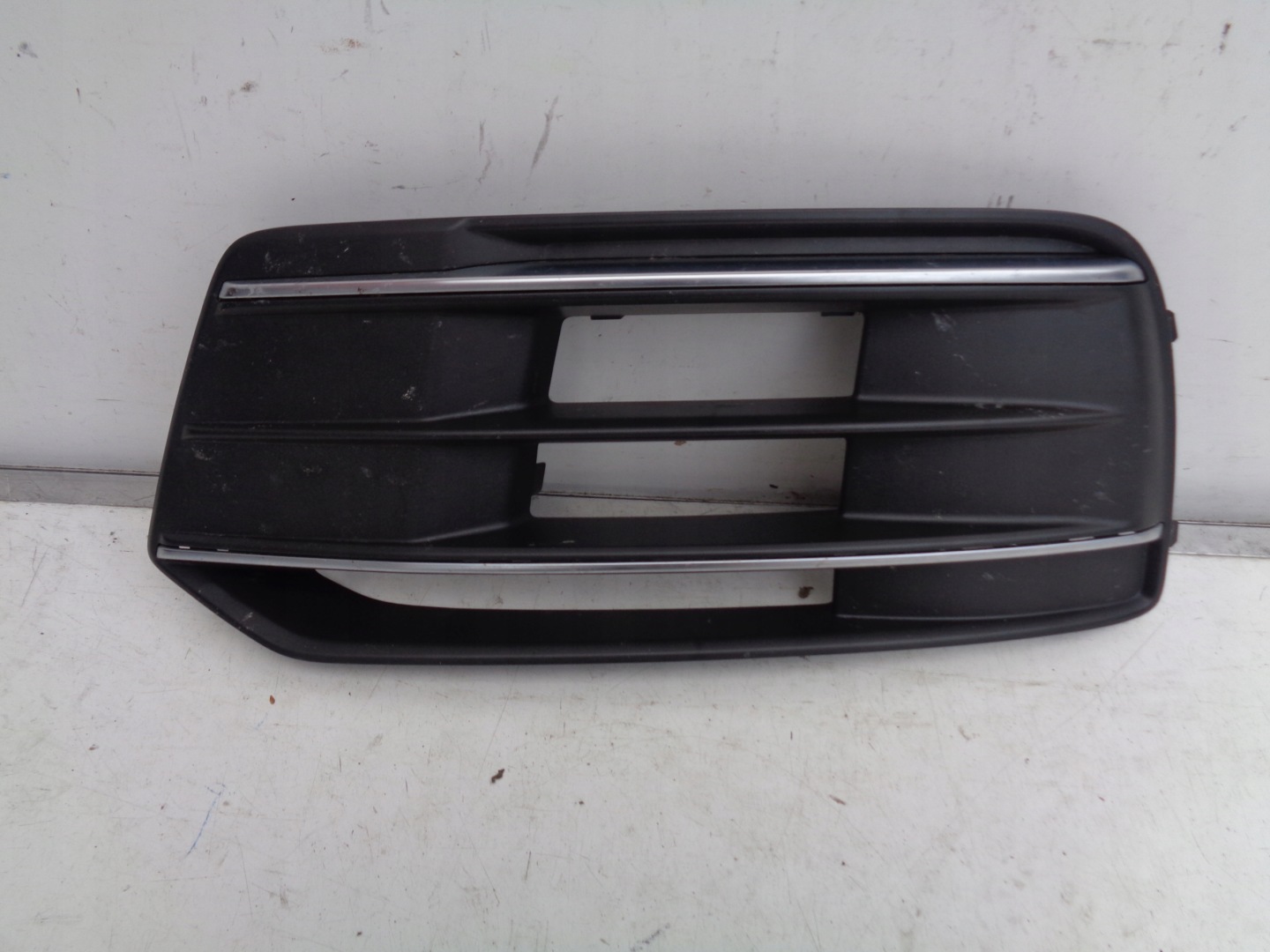GRIGLIA PARAURTI SINISTRA AUDI Q5 80A 16