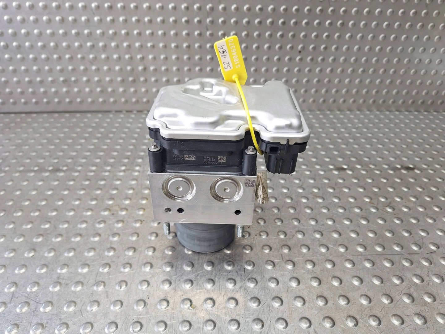 pump control unit ABS 47660-1422R 0265956951 NISSAN TOWNSTAR