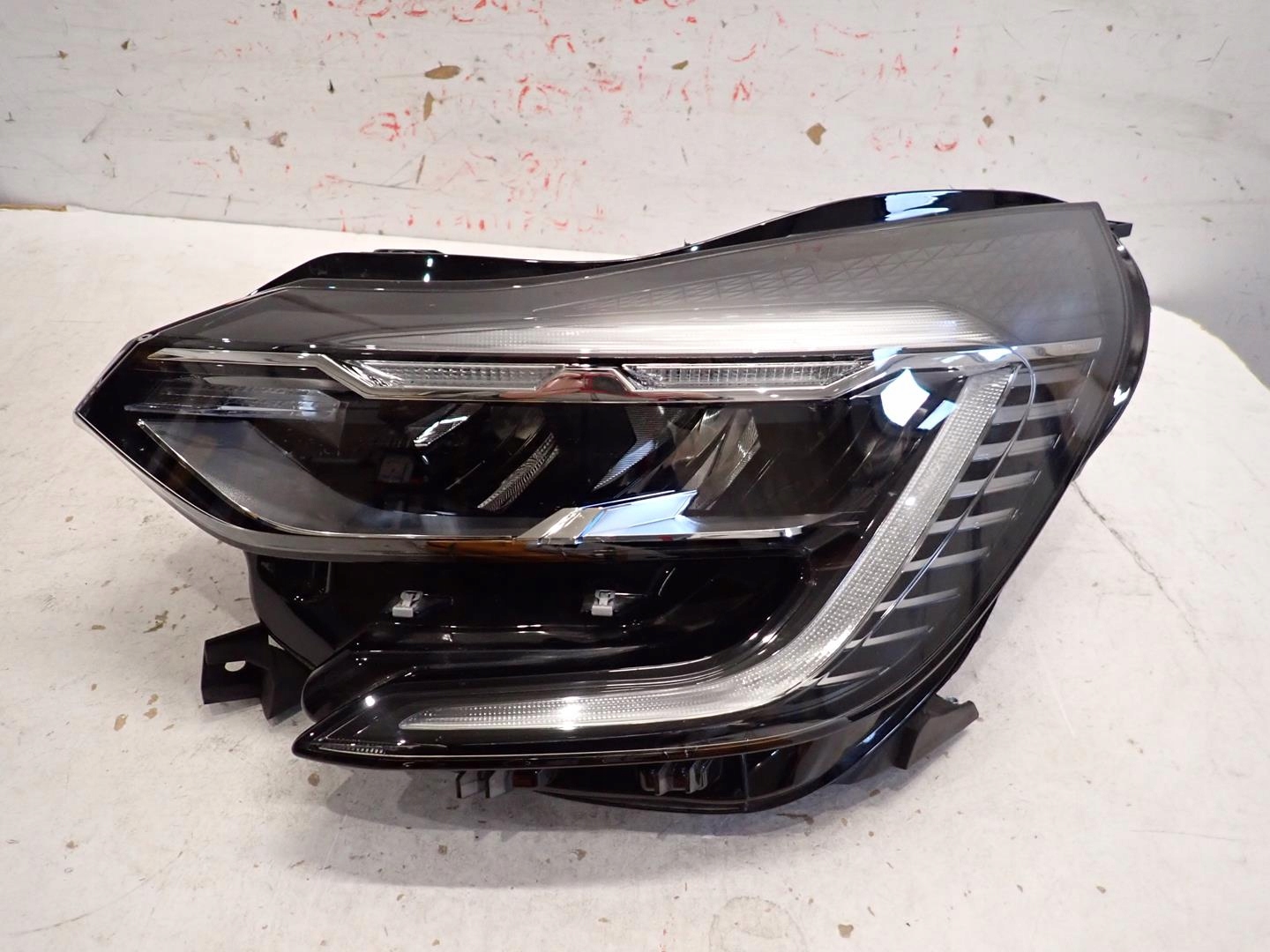 light front front left RENAULT CAPTUR II 2019- FULL LED 260600666