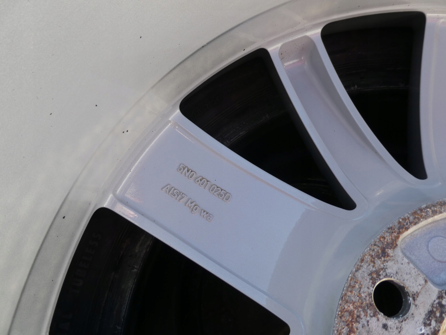 4X discs aluminium disc 5N0601025D VW 5X112