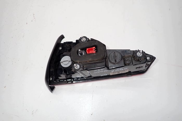 AUDI A4 B9 berline LED 15- feu gauche arrière arrière du capot