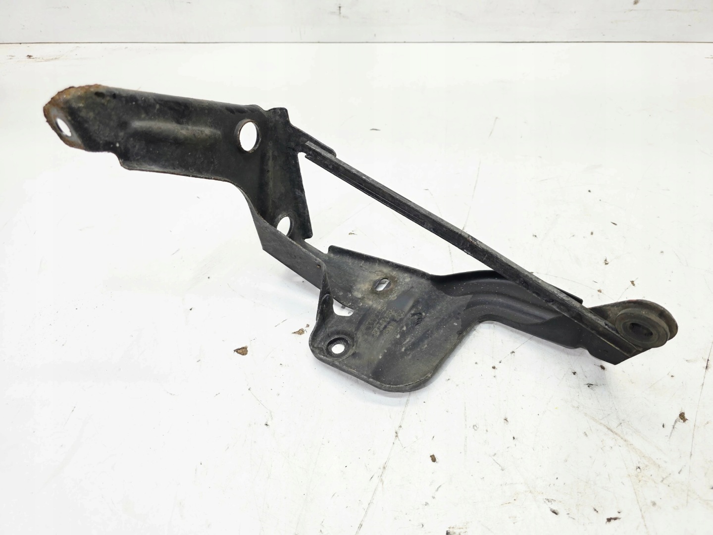 Support plaque Support Intercooler Droite AUDI A6 C6 4F0145814AB