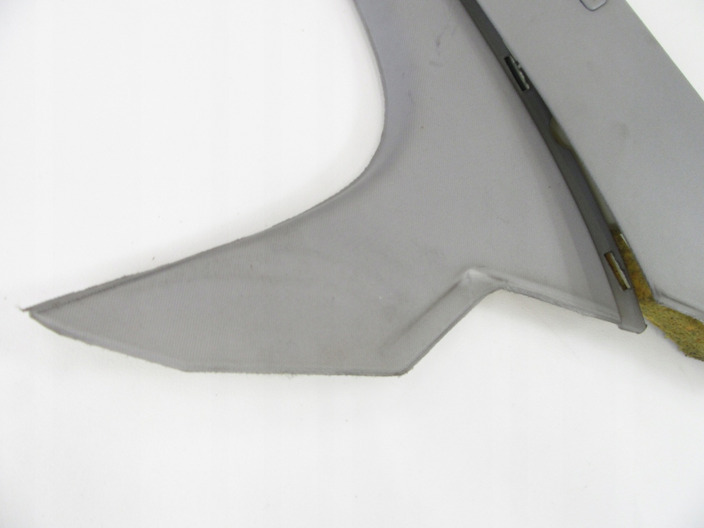 couverture montant C droit BMW e60