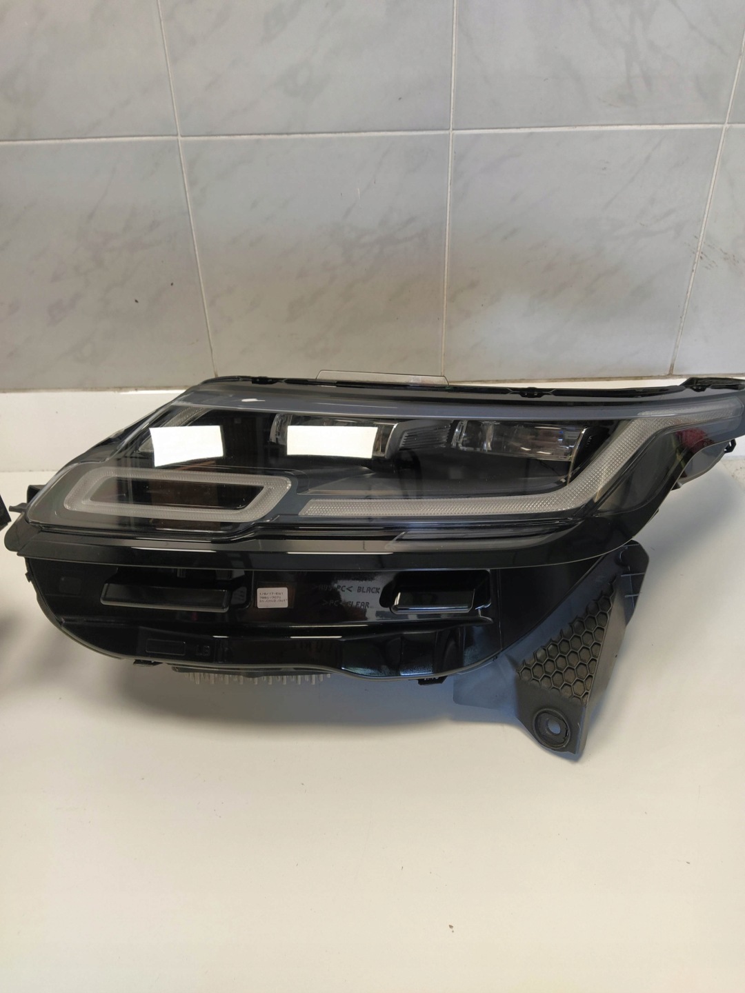 RANGE ROVER VELAR L560 light lights front left right LED MID EUROPA