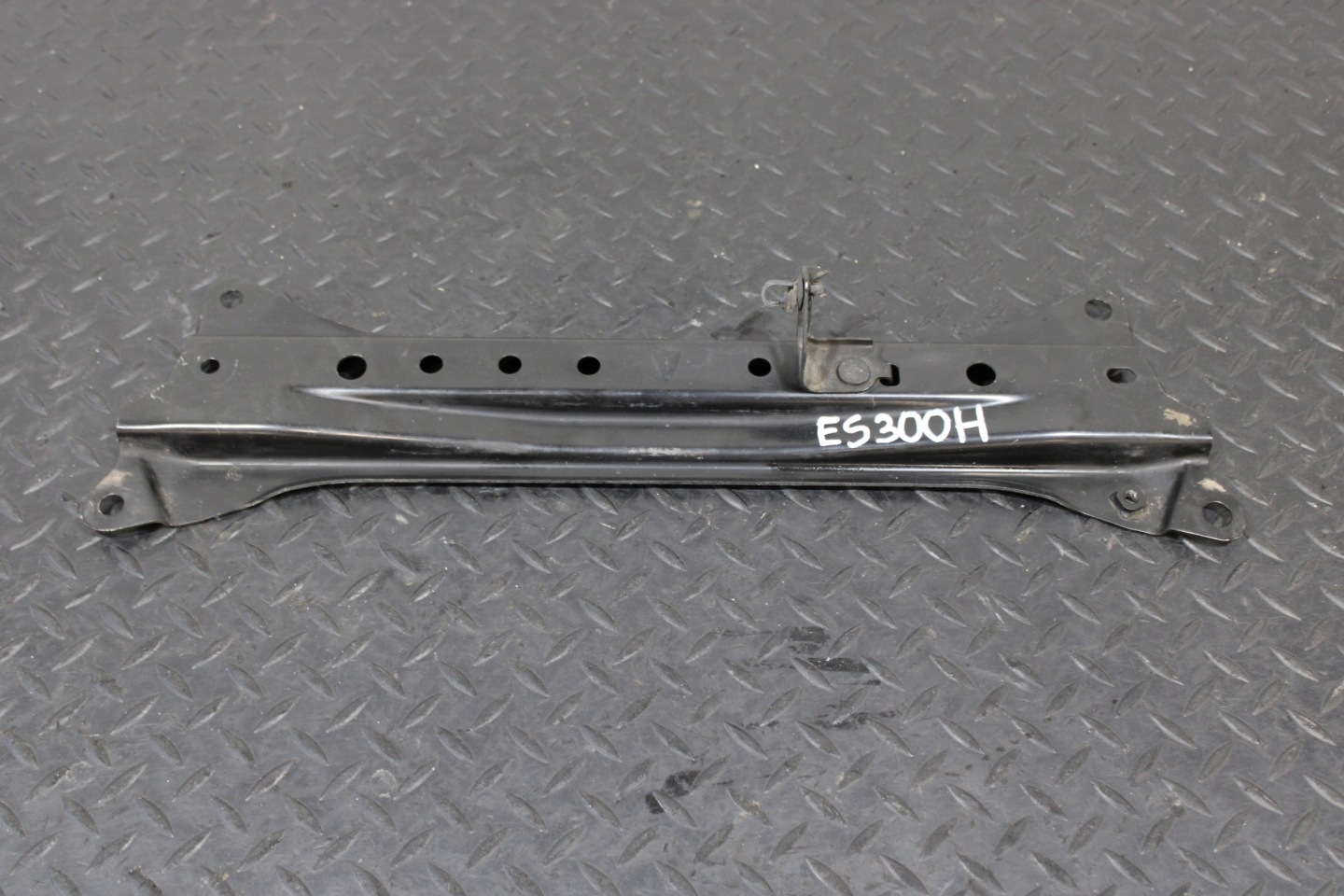 sider pillar holder LEXUS ES 300H ES300H VII 7