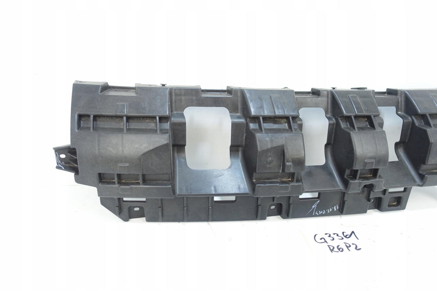 HYUNDAI KONA II EV 2023- Support Support plaque Pare choc Avant 86535-HF700