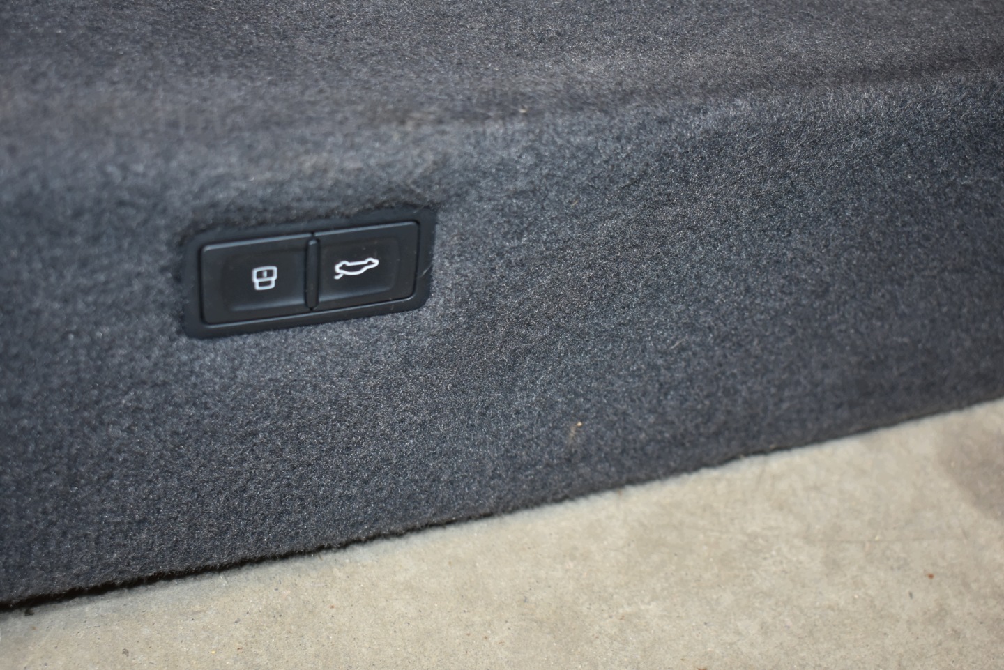 IDEALNE covers cover bonnet boot KPL. ALCANTARA LAMBORGHINI URUS 1