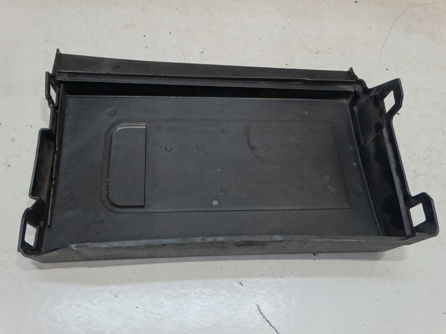 Blende Abdeckung Abdeckung AKUMULATORA RENAULT SCENIC III 2.0DCI 09-13R. 244970004R