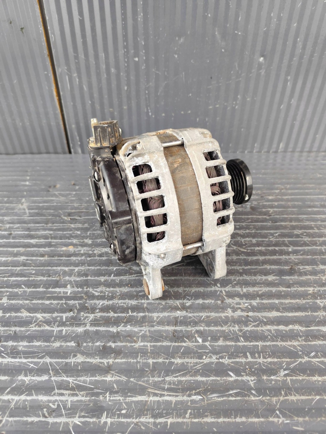 DACIA SANDERO III alternator 231007769R