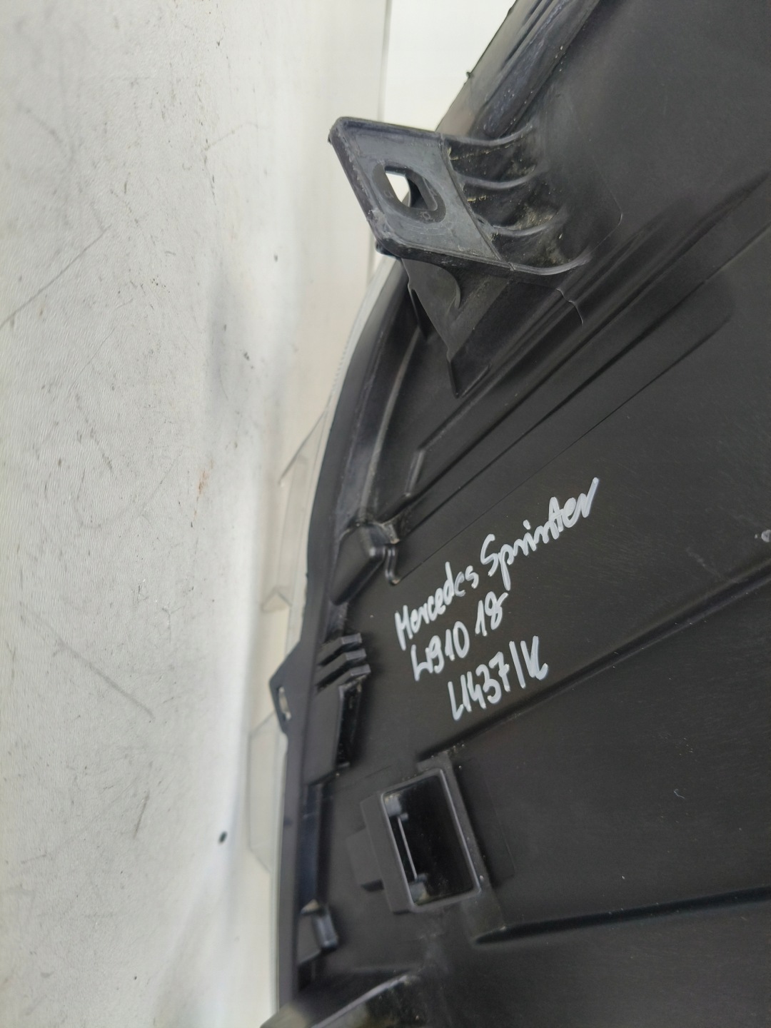 light left REFLEKTOR MERCEDES SPRINTER W907 W910 18