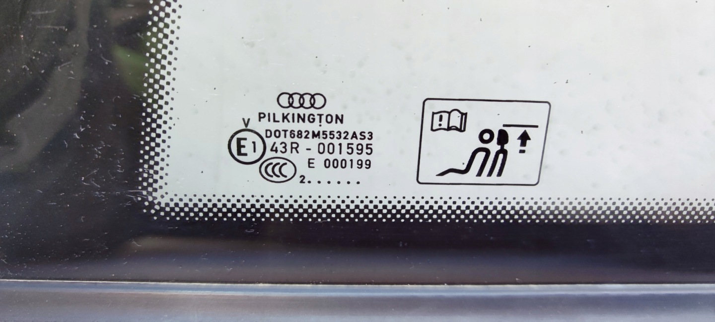 window bodywork left rear part below LISTWE CHROM AUDI A3 8V3 3 door 2012R
