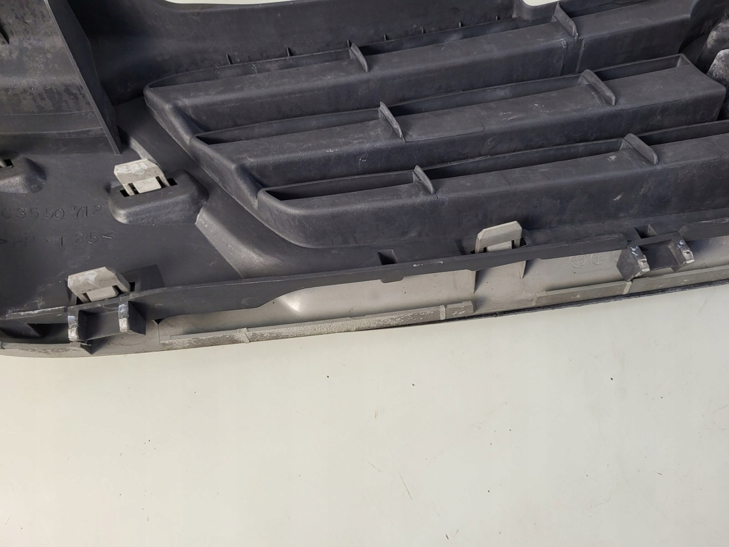 grille radiator grill A3F MAZDA DEMIO DC3550712