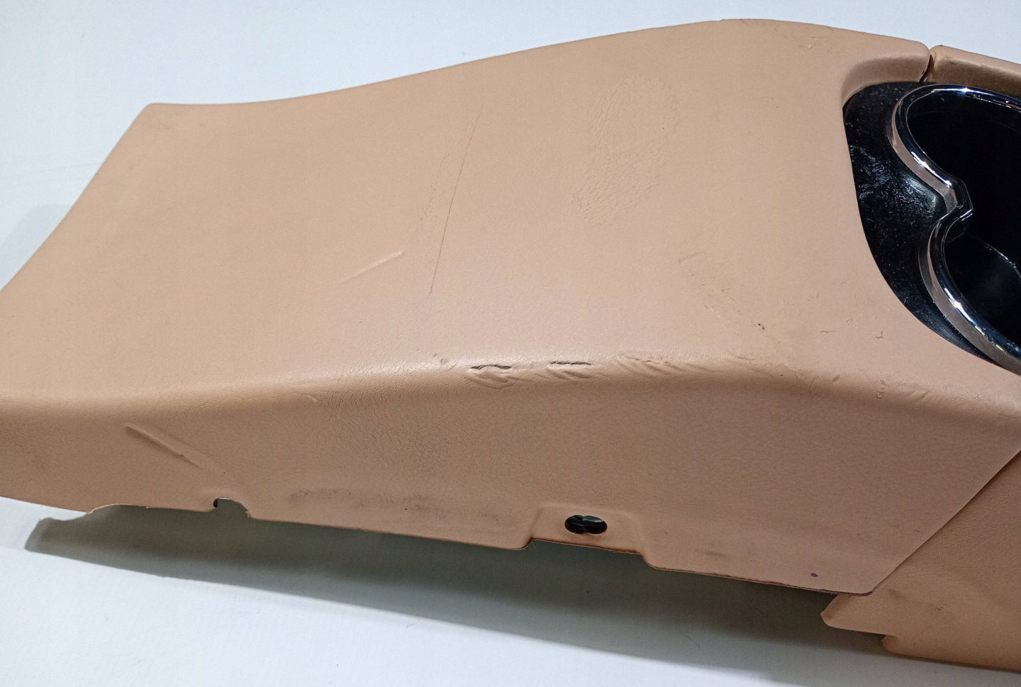 console tunnel central armrest cupholder Maserati GranTurismo 2008